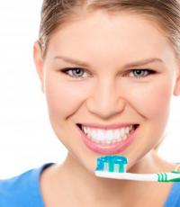 Istnieje opinia, że ​​​​nie można myć zębów - czy można zastosować się do tej rady?